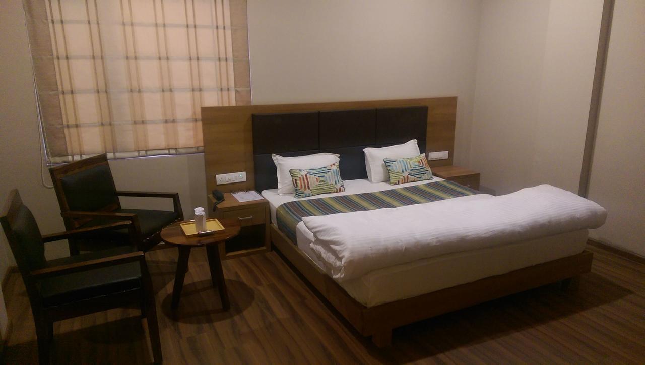 The Premier Hotel 코타 외부 사진