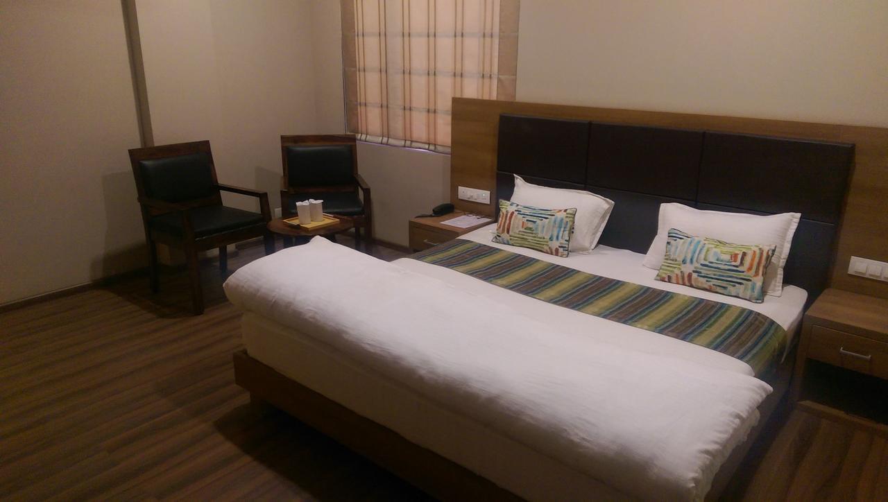The Premier Hotel 코타 외부 사진
